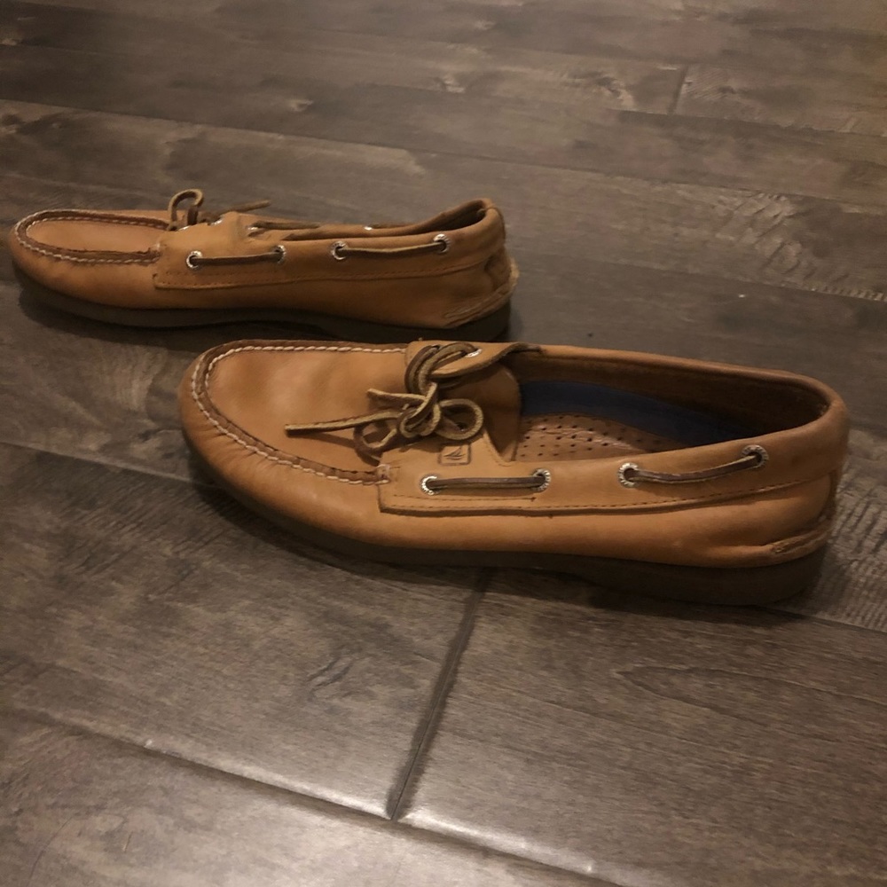Tan Sperry’s